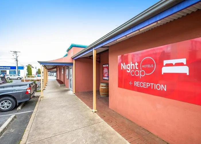 Nightcap At Federal Hotel Mt Gambier